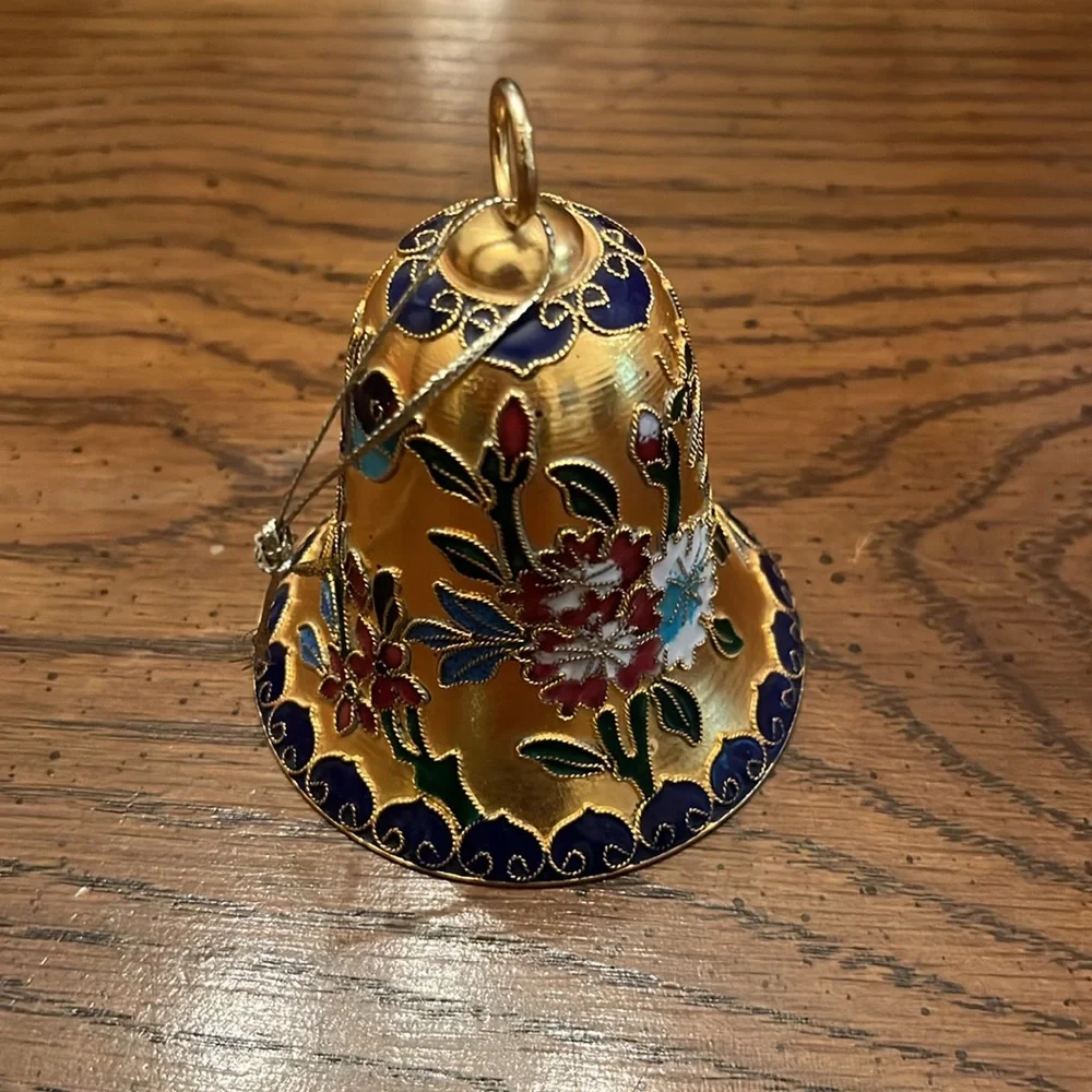 Cloisonné bell ornament‎